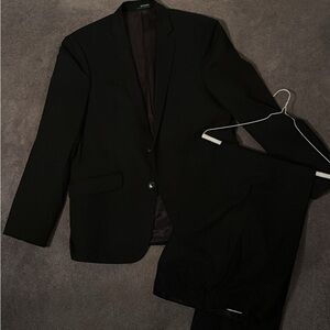 Murano Men's Black Suit
